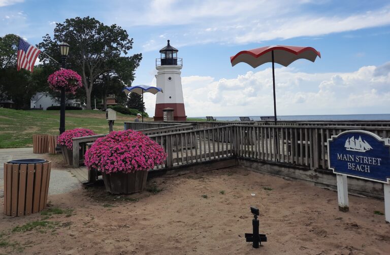 Vermilion, Ohio--Lighthouse--view from snack shack