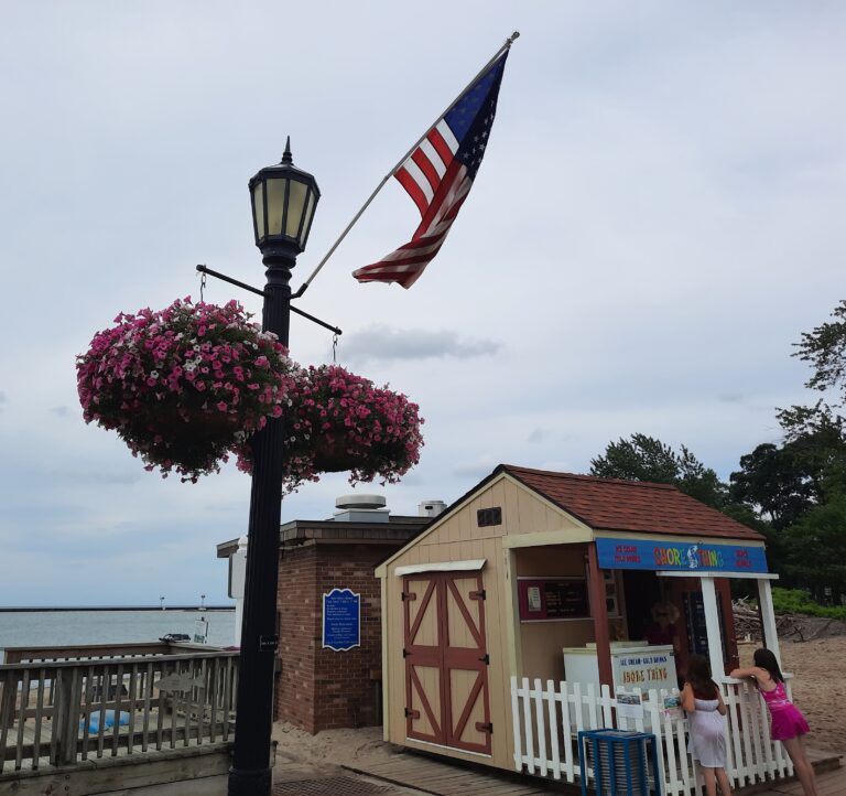 Vermilion, Ohio--Lighthouse--who wants ice cream?